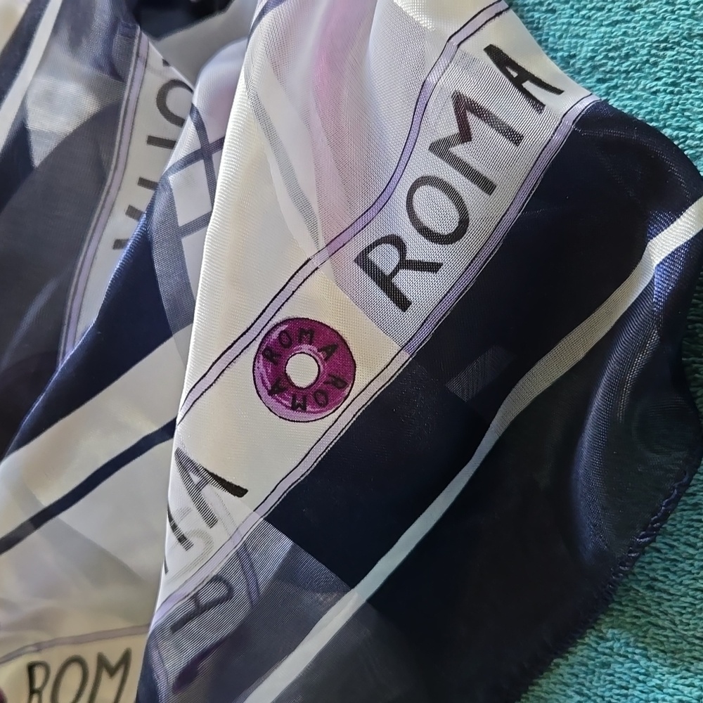 ROMA Italian Silk Blend Scarf 38" x 38" GUC. (BIN 008)